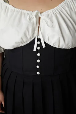 Curve Swan Blouse