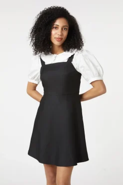 Ebony Pinny